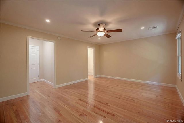 13 Pine Street, Huntington, NY 11743