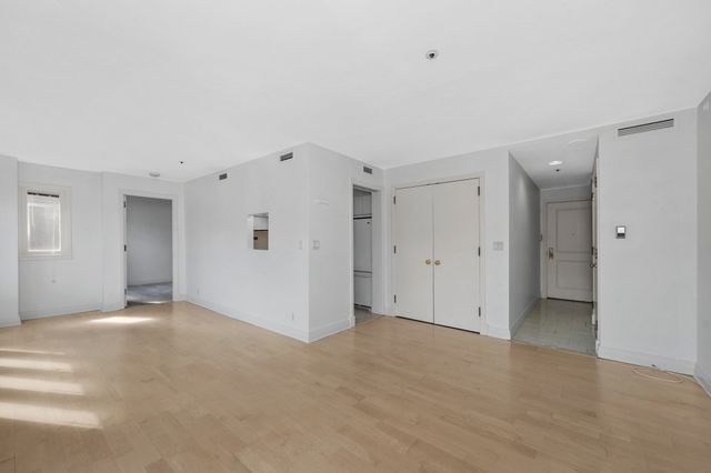 20 Rowes Wharf PH4, Boston, MA 02110