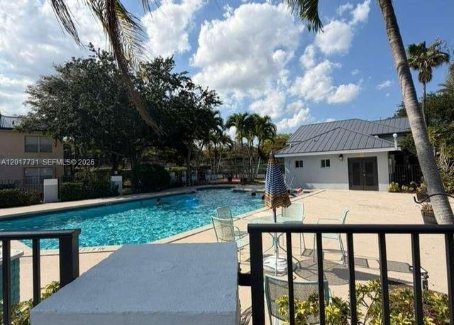 7610 Westwood Dr 122, Tamarac, FL 33321