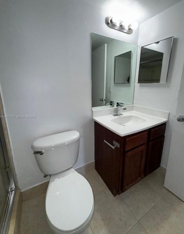 7610 Westwood Dr 122, Tamarac, FL 33321