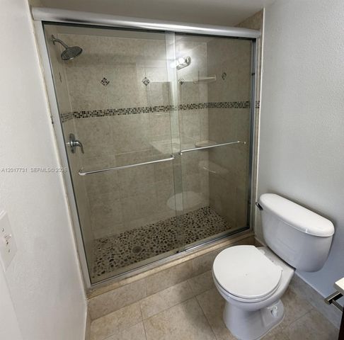 7610 Westwood Dr 122, Tamarac, FL 33321