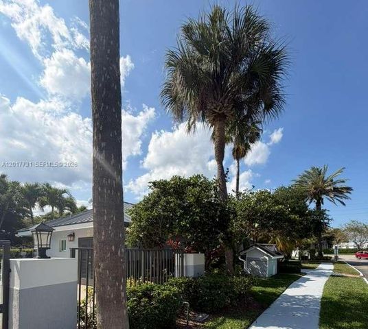 7610 Westwood Dr 122, Tamarac, FL 33321