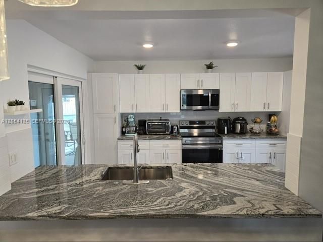 903 NW 6th Avenue, Boynton Beach, FL 33426