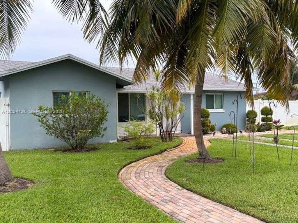 903 NW 6th Avenue, Boynton Beach, FL 33426