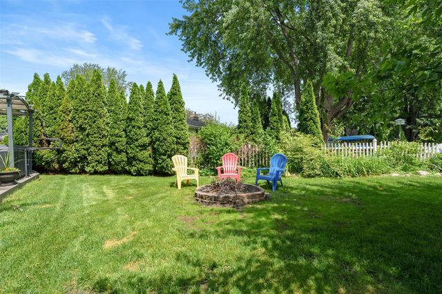 4135 W Joy Road, Shelbyville, MI 49344