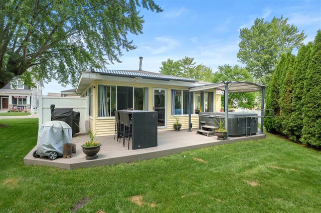 4135 W Joy Road, Shelbyville, MI 49344