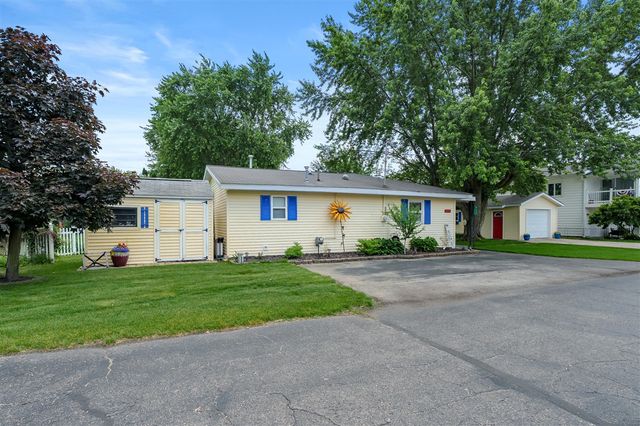 4135 W Joy Road, Shelbyville, MI 49344