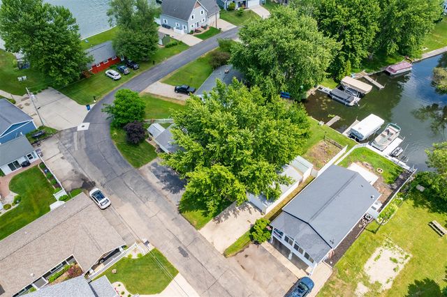 4135 W Joy Road, Shelbyville, MI 49344