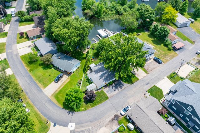 4135 W Joy Road, Shelbyville, MI 49344