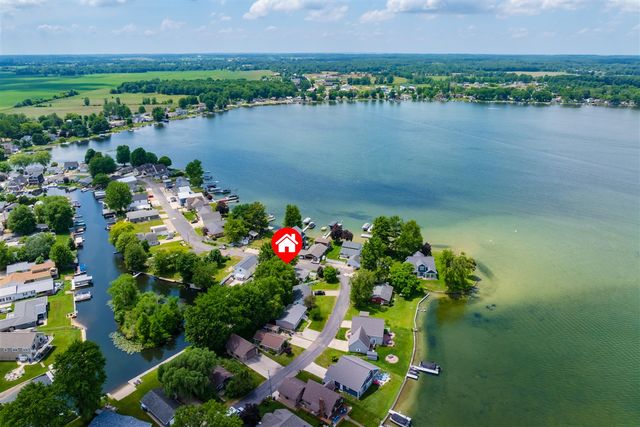 4135 W Joy Road, Shelbyville, MI 49344