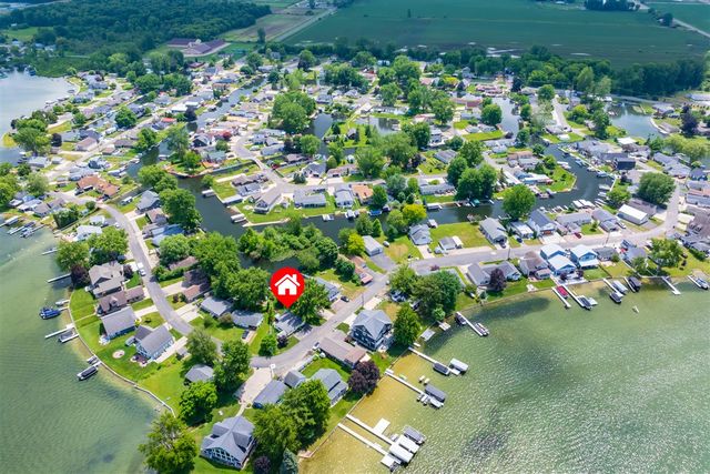 4135 W Joy Road, Shelbyville, MI 49344