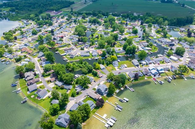 4135 W Joy Road, Shelbyville, MI 49344