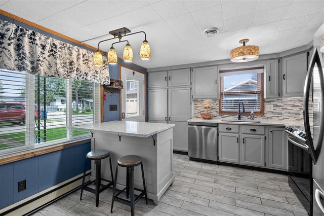 4135 W Joy Road, Shelbyville, MI 49344