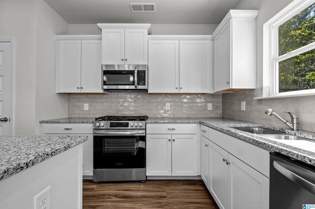 9336 BRUNSWICK AVENUE, Kimberly, AL 35116