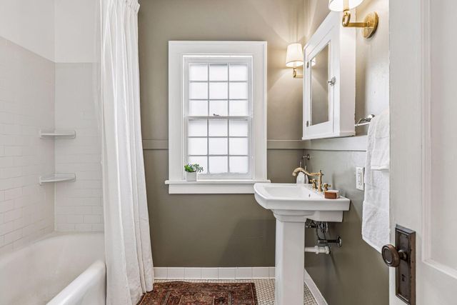 4202 Portland Avenue, Minneapolis, MN 55407
