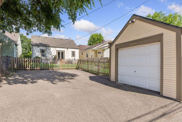 4202 Portland Avenue, Minneapolis, MN 55407