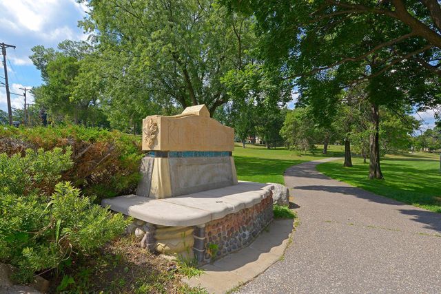 4202 Portland Avenue, Minneapolis, MN 55407