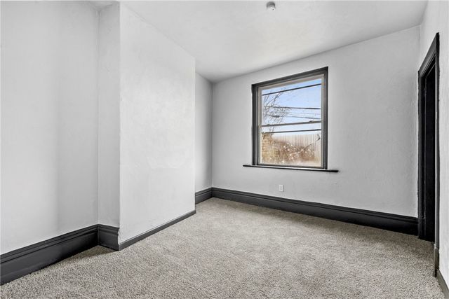 1306 Complete St, Marshall Shadeland, PA 15212