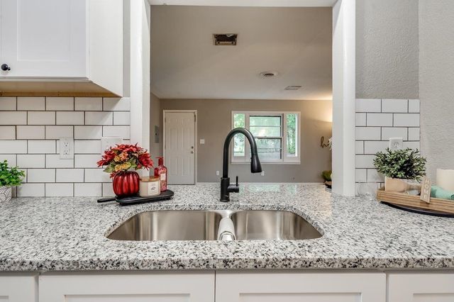 1514 N Battin St, Wichita, KS 67208