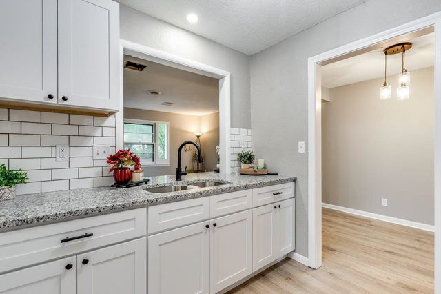1514 N Battin St, Wichita, KS 67208