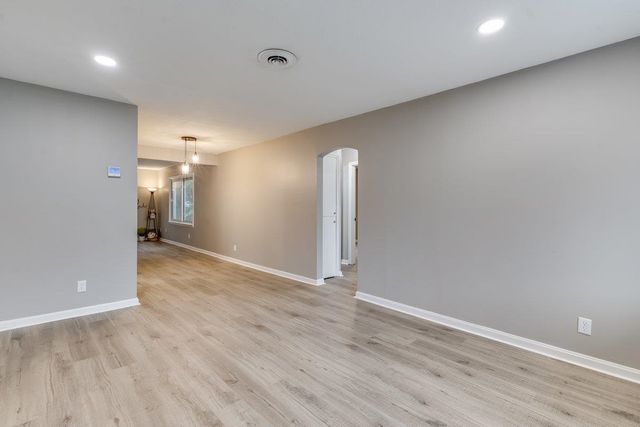 1514 N Battin St, Wichita, KS 67208