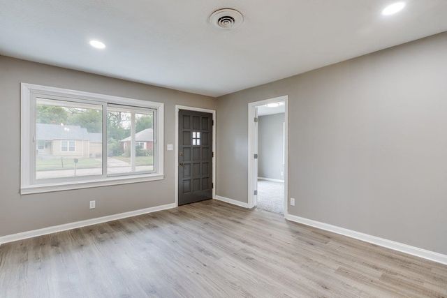 1514 N Battin St, Wichita, KS 67208