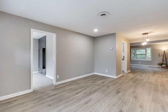 1514 N Battin St, Wichita, KS 67208