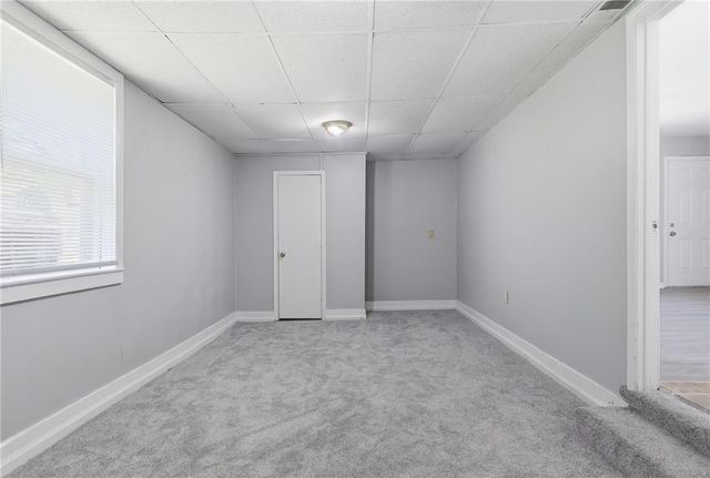 7944 Oak Street, Kansas City, MO 64114