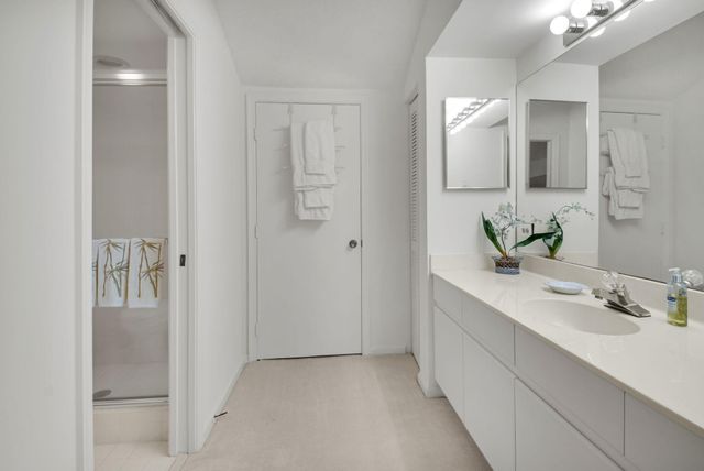 7380 Clunie Place 13006, Delray Beach, FL 33446