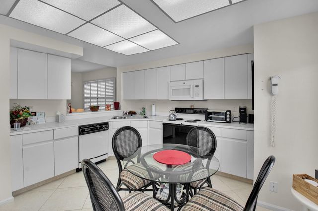 7380 Clunie Place 13006, Delray Beach, FL 33446