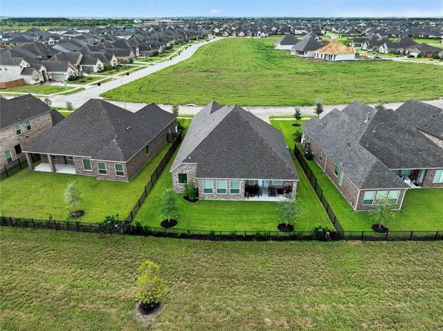 2131 Tioga View Drive, Rosharon, TX 77583