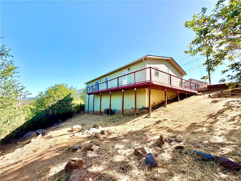 Image 4 of property listing at 15320 Trinity Road, Cobb, CA 95426
