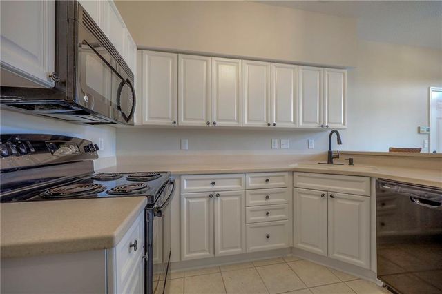 21063 W 118th Terrace, Olathe, KS 66061