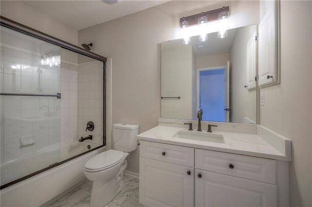 21063 W 118th Terrace, Olathe, KS 66061