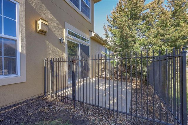 21063 W 118th Terrace, Olathe, KS 66061