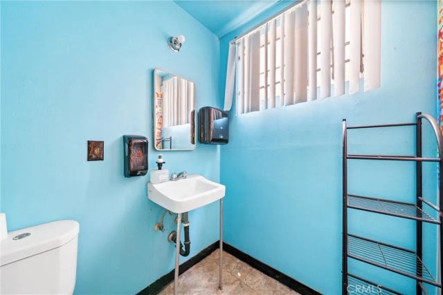 704 Centinela, Inglewood, CA 90302