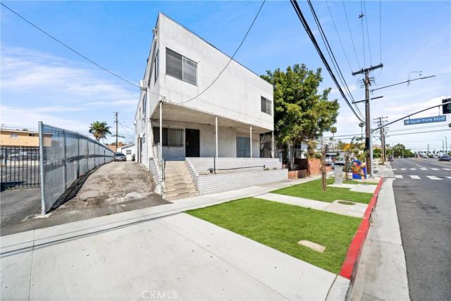 704 Centinela, Inglewood, CA 90302