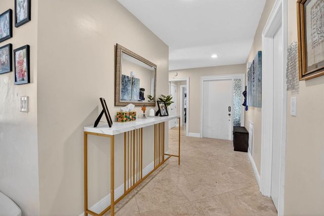 6790 Jardin Place, Boca Raton, FL 33433