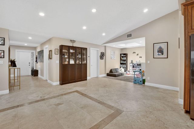 6790 Jardin Place, Boca Raton, FL 33433