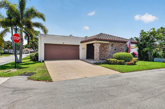 6790 Jardin Place, Boca Raton, FL 33433
