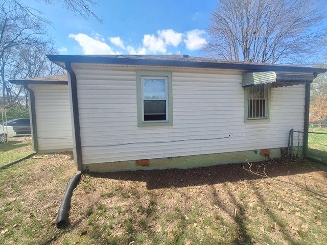 1252 Daniel St, Clarksville, TN 37040