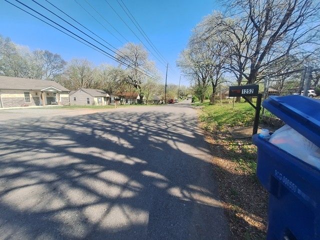1252 Daniel St, Clarksville, TN 37040