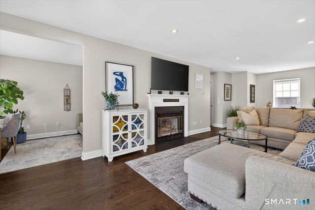 177 Mayfield Drive 177, Trumbull, CT 06611