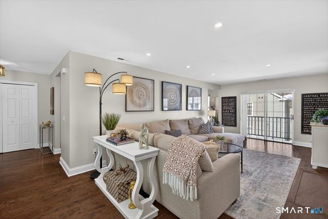 177 Mayfield Drive 177, Trumbull, CT 06611