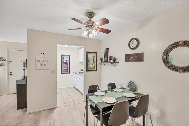 3241 BENEVA ROAD 203, Sarasota, FL 34232