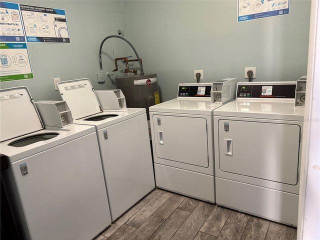 3241 BENEVA ROAD 203, Sarasota, FL 34232