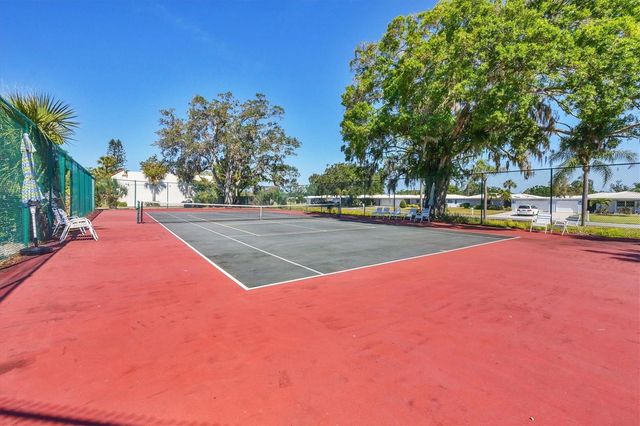 3241 BENEVA ROAD 203, Sarasota, FL 34232