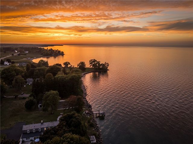 465 Ontario Drive, Ontario, NY 14519