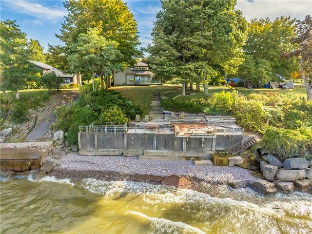 465 Ontario Drive, Ontario, NY 14519