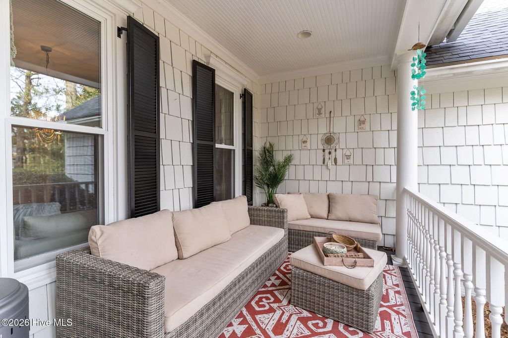 Image 12 of property listing at 1401 Avenel Drive, Wilmington, NC 28411